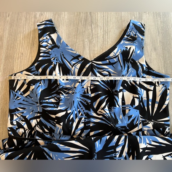 Danny and Nicole Dress A-line V-Neck & Back. Blue, Black & White Tropical Sz 18W - Picture 8 of 10